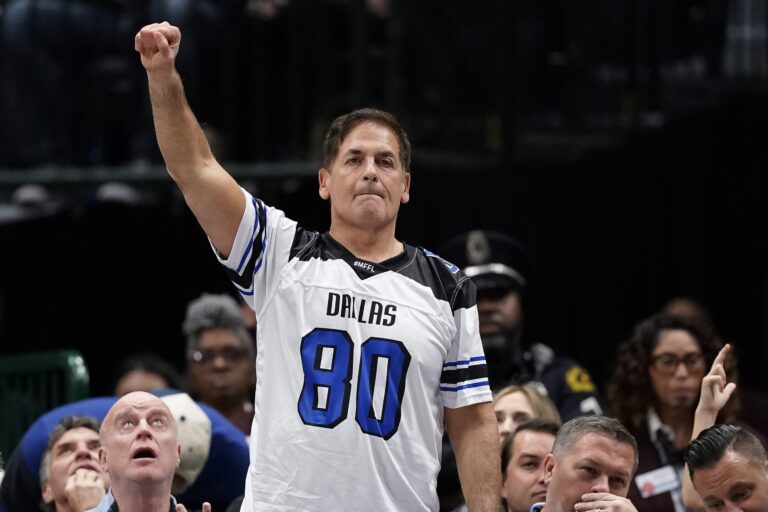 Mark Cuban claims he lost ‘hundreds of millions’ owning the Dallas Mavericks – Sports Illustrated