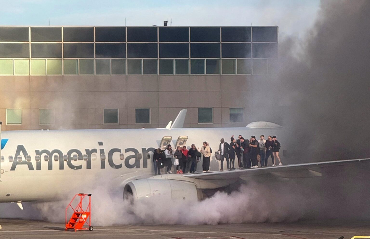American Airlines passengers detail “surreal, exhausting” experience after plane fire, arriving in Dallas – CBS News