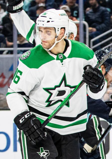 Stars vs. Avalanche highlights: Mikko Rantanen lifts Dallas with Game 7 hat trick – USA Today