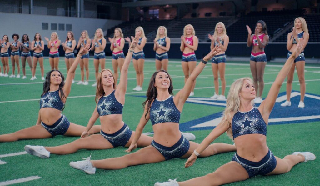 Dallas Cowboys Cheerleaders Salary: How Much DCC Dancers Earn – Us Weekly
