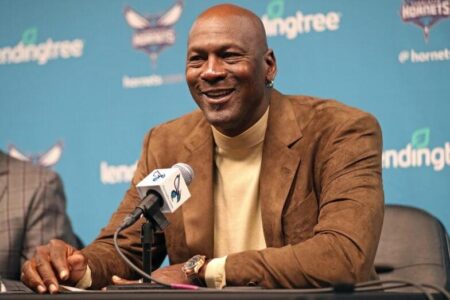 This NBA team owner among richest donors of this election cycle. How much has she given? – USA Today