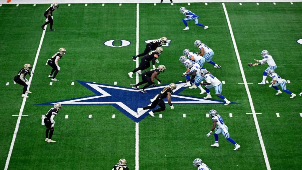Dallas Cowboys shock internet with Kim Kardashian play against Saints – Yahoo Sports