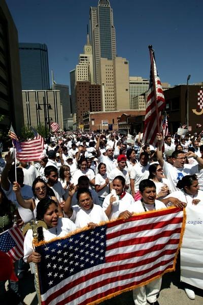 Hundreds rally across D-FW to show support for immigrants, protest ICE raids – Dallas News
