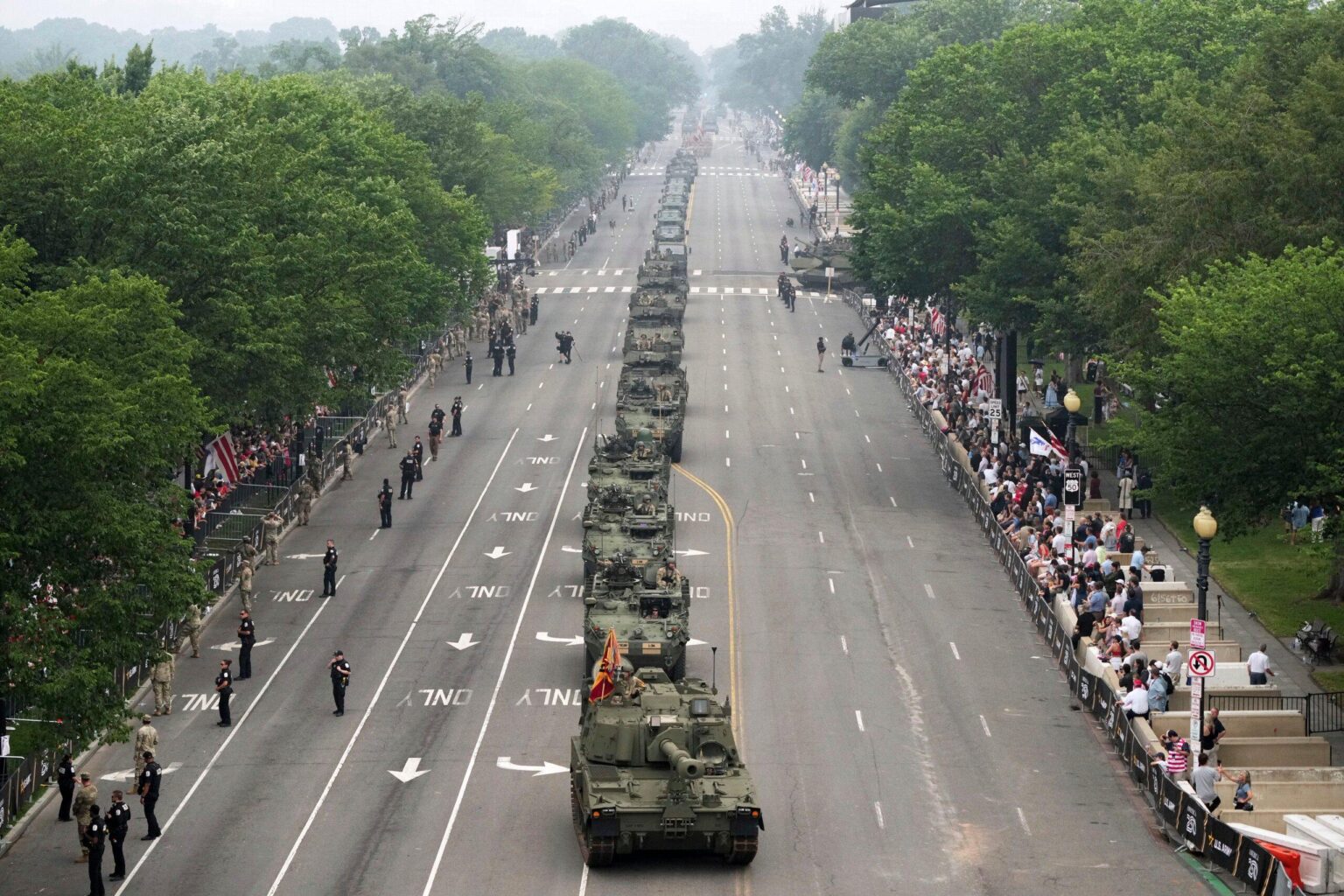 Massive Military Parade Marches Through DC Amid Nationwide ‘No Kings’ Protests Against Trump Military parade rolls through DC as ‘No Kings’ protesters across US decry Trump – Dallas News