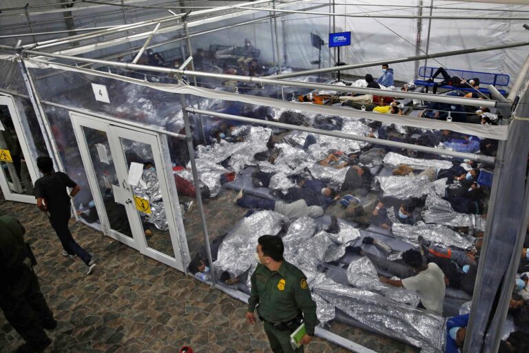 Migrant children trickle into Dallas convention center as administration races to accommodate kids – CNN