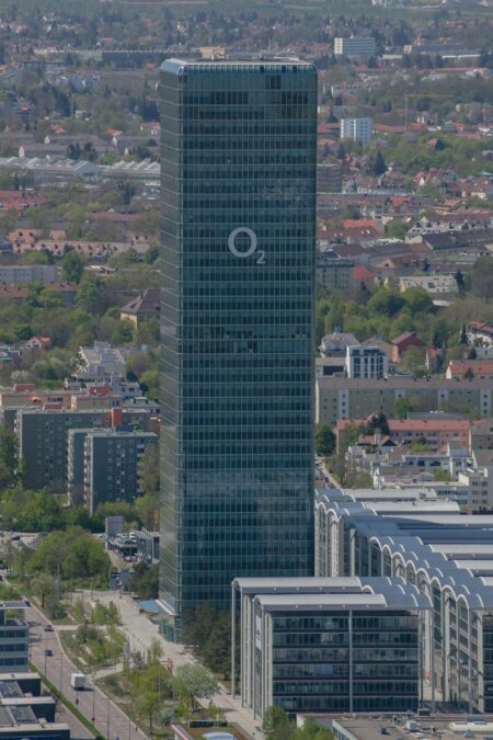 Local partnership plans tallest office tower in Uptown – The Business Journals