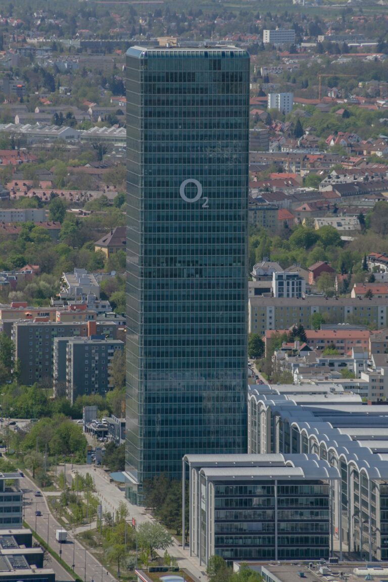Local partnership plans tallest office tower in Uptown – The Business Journals