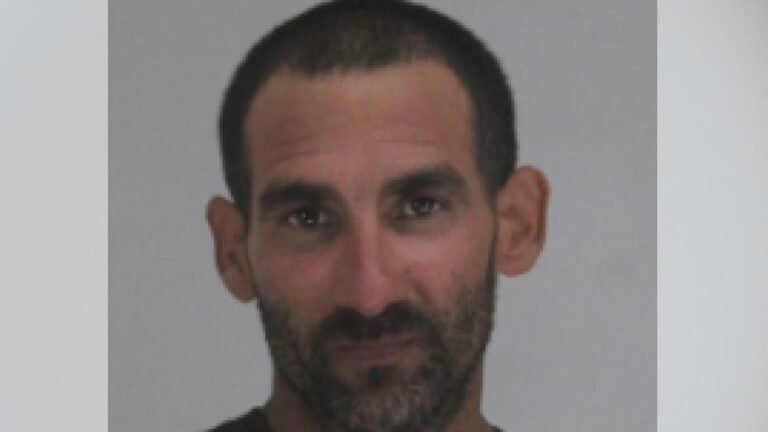 Dallas Man Beheaded During Argument — and Victim’s Wife and Son Tried to Stop the Horrific Attack: Police – Yahoo News Canada