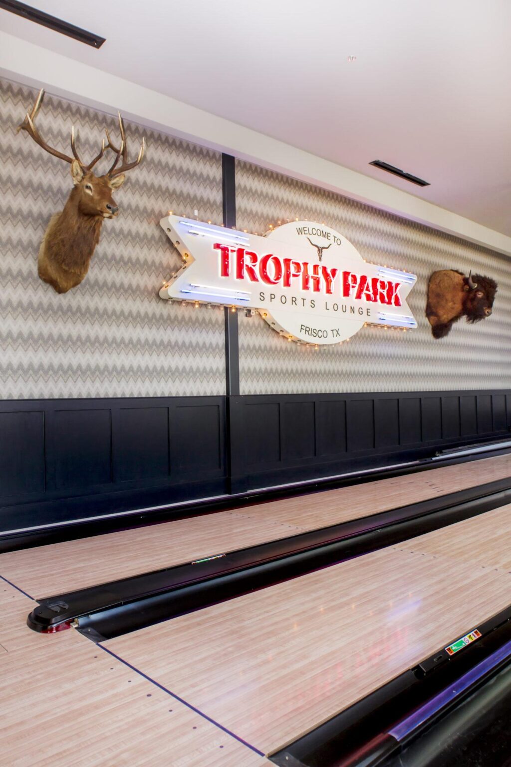 Entertainment venue Trophy Park brings bowling, bocce ball, booze to The Star in Frisco – Dallas News