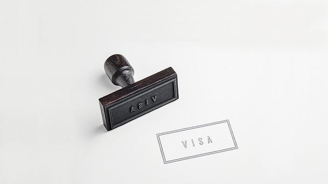 Uncertainty Over H-1B Visa Fees Leaves U.S. Businesses Unsure of Next Steps With uncertainty surrounding the H-1B visa fee, some U.S. businesses unsure how to move forward – CBS News