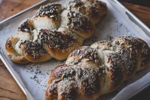 Texas bakery reports customer surge after viral post slamming MAGA – USA Today
